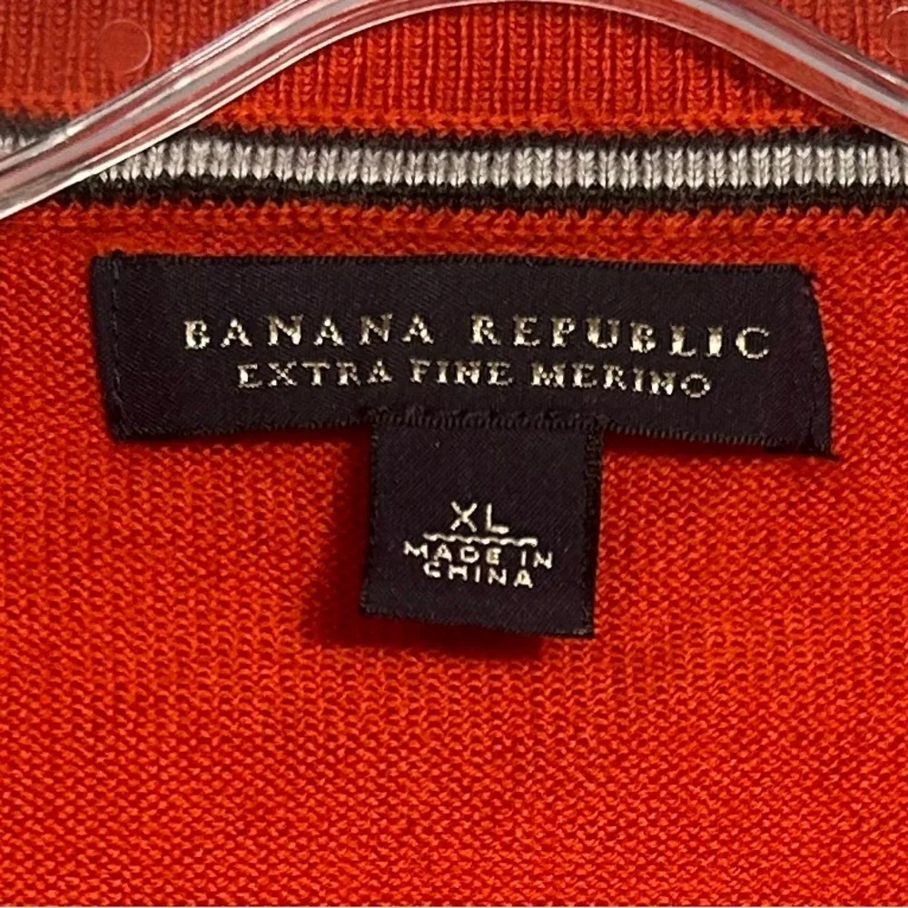 Banana Republic Extra Fine Merino Wool Sweater Size XL Red V-Neck Long Sleeves